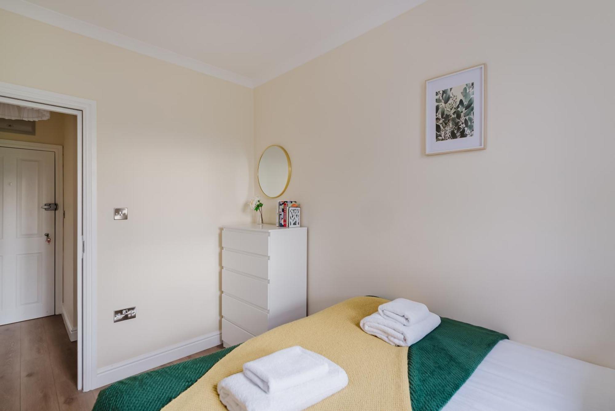 ロンドンModern Cosy Corner Flat 3 Bed And Loft Sleep 7 Peopleアパートメント エクステリア 写真