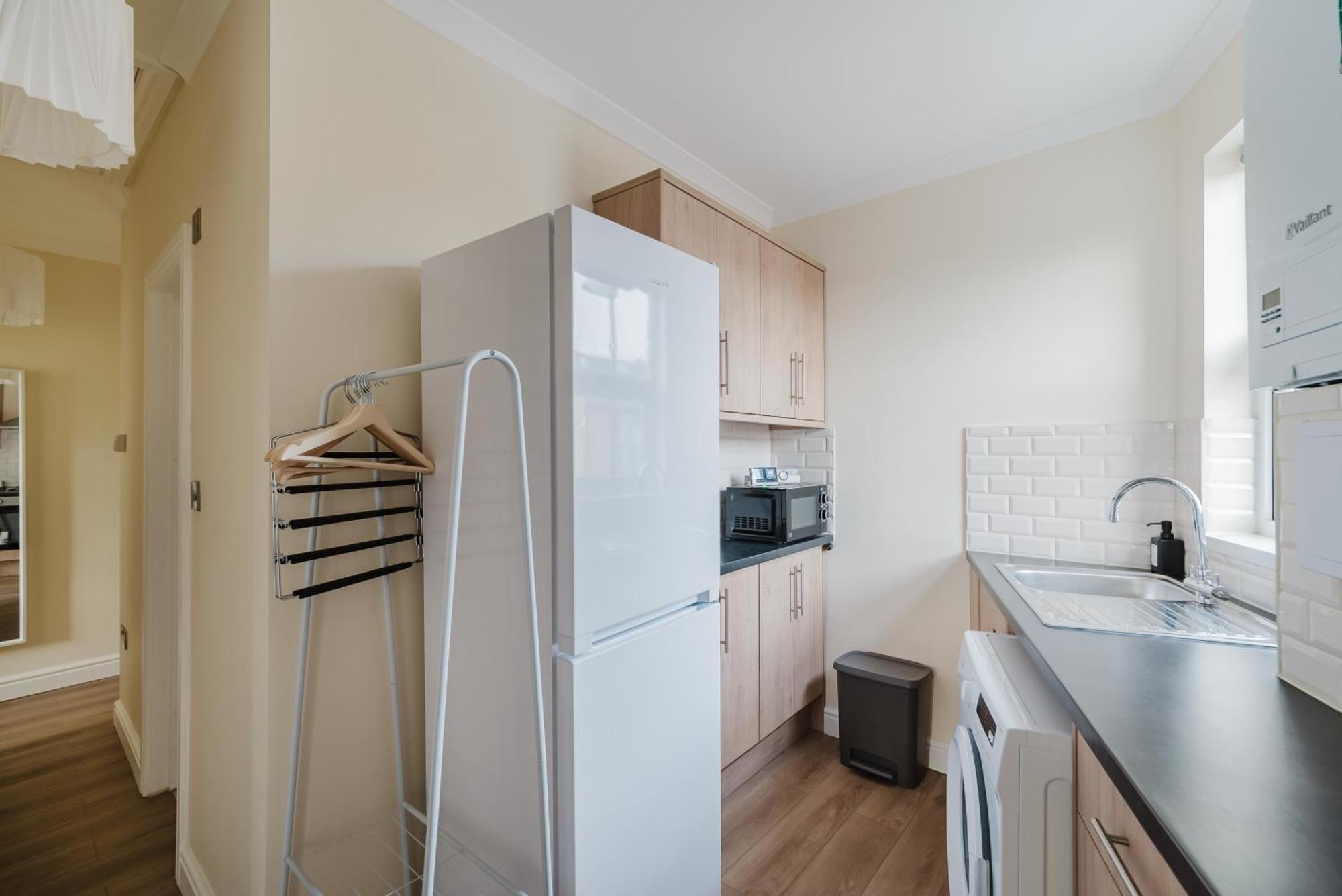 ロンドンModern Cosy Corner Flat 3 Bed And Loft Sleep 7 Peopleアパートメント エクステリア 写真